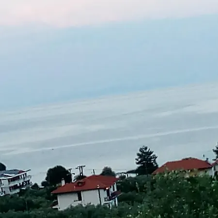 Yanna Κοίνυρα