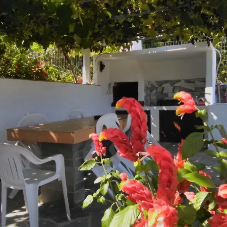 Yanna شقة